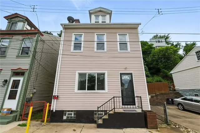 $2,150 | 2740 Shelly Street, Pittsburgh, PA 15203