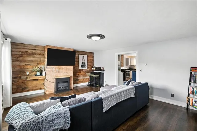 $2,150 | 2740 Shelly Street, Pittsburgh, PA 15203