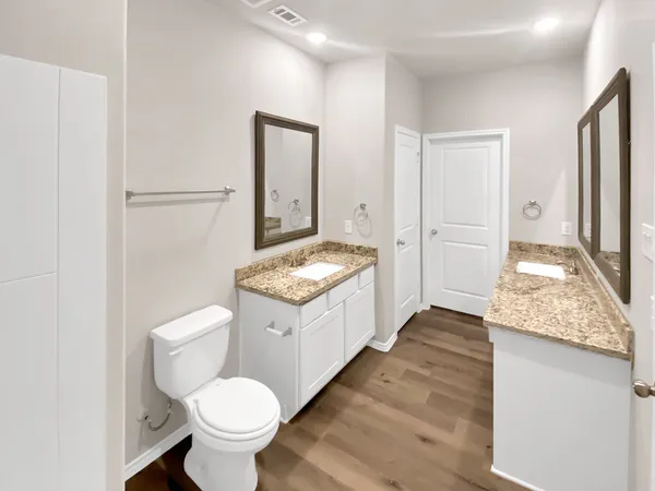 $275,000 | 405 Mohawk Drive, Conroe, TX 77316