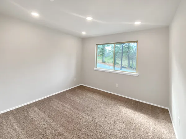 $275,000 | 405 Mohawk Drive, Conroe, TX 77316