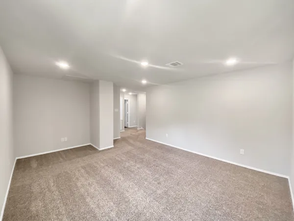 $275,000 | 405 Mohawk Drive, Conroe, TX 77316