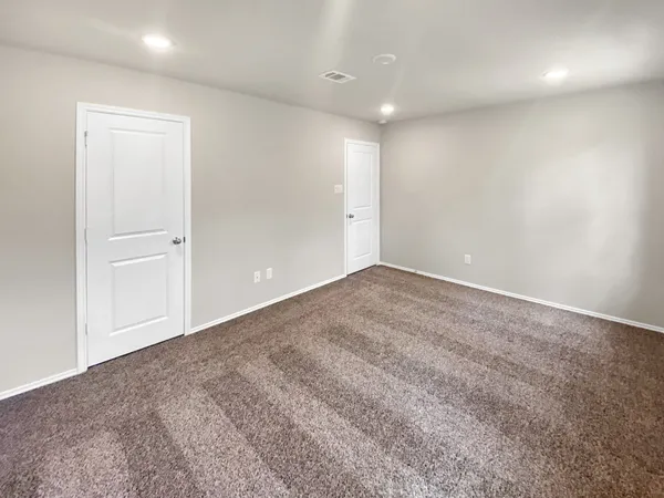 $275,000 | 405 Mohawk Drive, Conroe, TX 77316