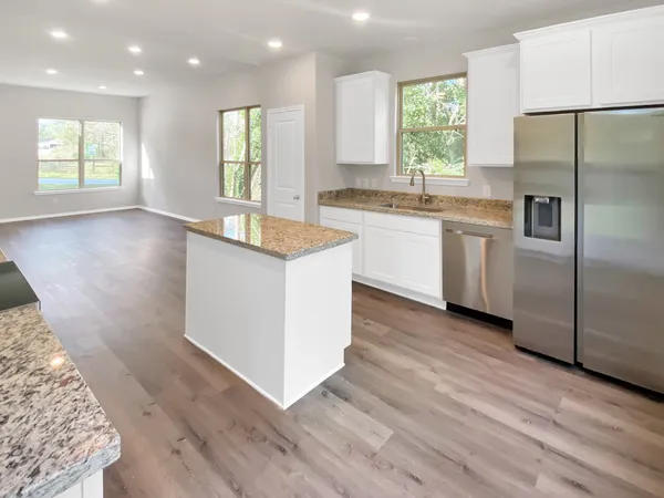 $275,000 | 405 Mohawk Drive, Conroe, TX 77316