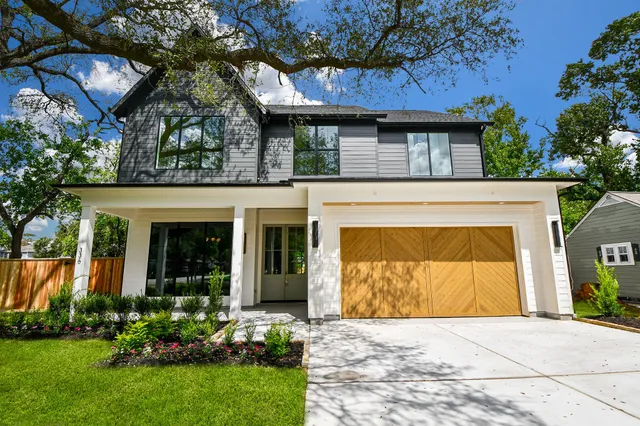 $2,250,000 | 336 West 32nd Street, Houston, TX 77018
