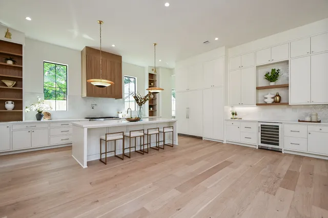 $2,250,000 | 336 West 32nd Street, Houston, TX 77018