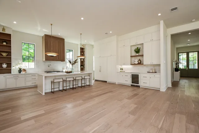 $2,250,000 | 336 West 32nd Street, Houston, TX 77018