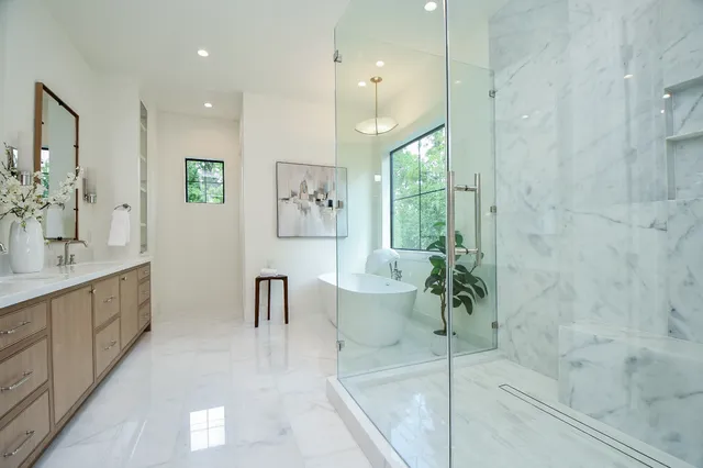 $2,250,000 | 336 West 32nd Street, Houston, TX 77018