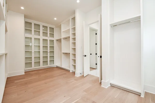 $2,250,000 | 336 West 32nd Street, Houston, TX 77018