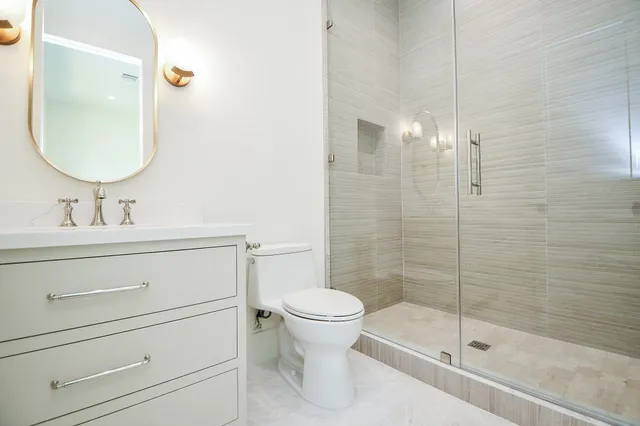 $2,250,000 | 336 West 32nd Street, Houston, TX 77018