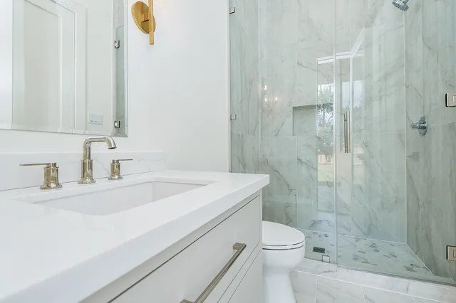 $2,250,000 | 336 West 32nd Street, Houston, TX 77018