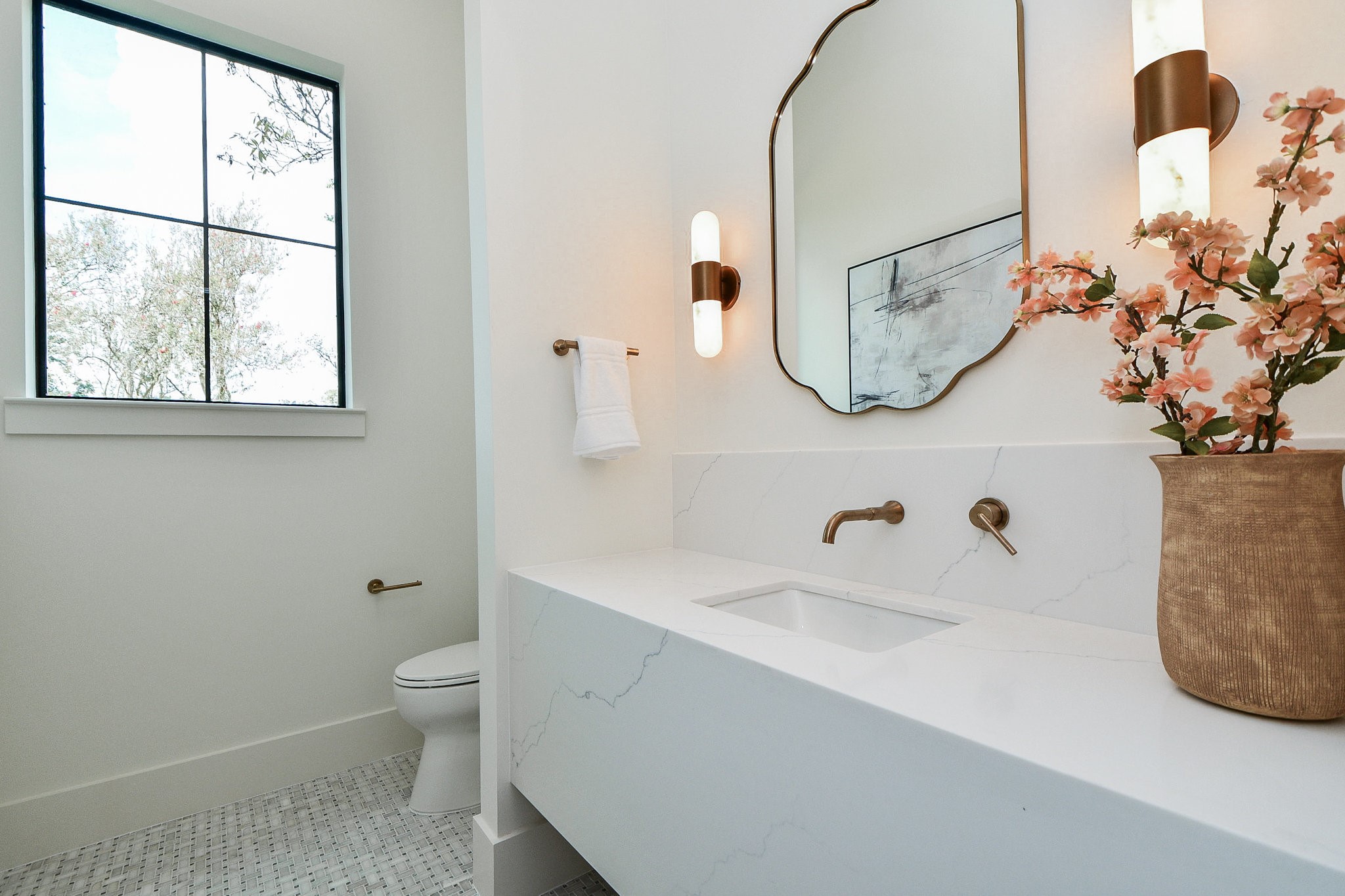 336 West 32nd Street Houston, TX 77018 - Photo 49 of 50 a bathroom with a sink and mirror with toilet