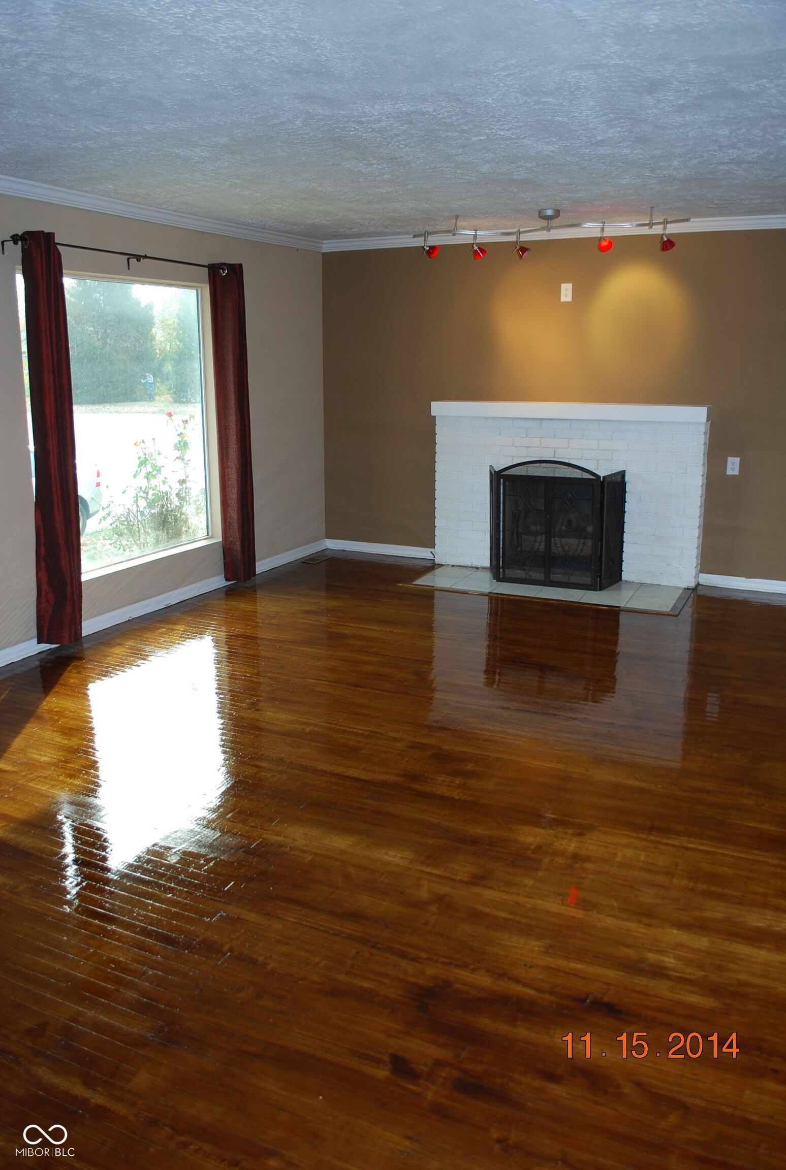 1654 Broad Ripple Avenue Indianapolis, IN 46220 - Photo 2 of 6