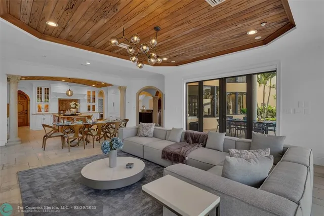 $39,995 | 1011 Rhodes Villa Avenue, Delray Beach, FL 33483