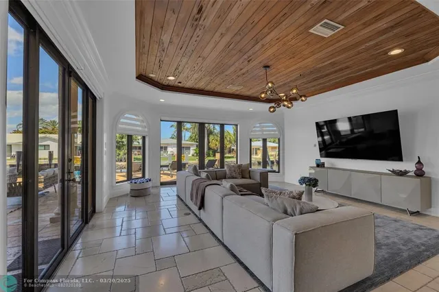 $39,995 | 1011 Rhodes Villa Avenue, Delray Beach, FL 33483