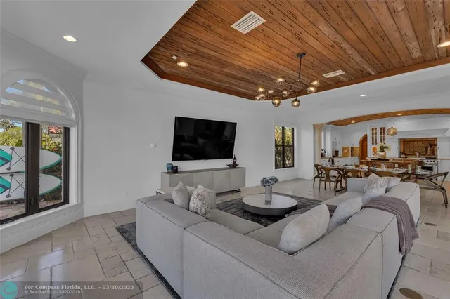 $39,995 | 1011 Rhodes Villa Avenue, Delray Beach, FL 33483