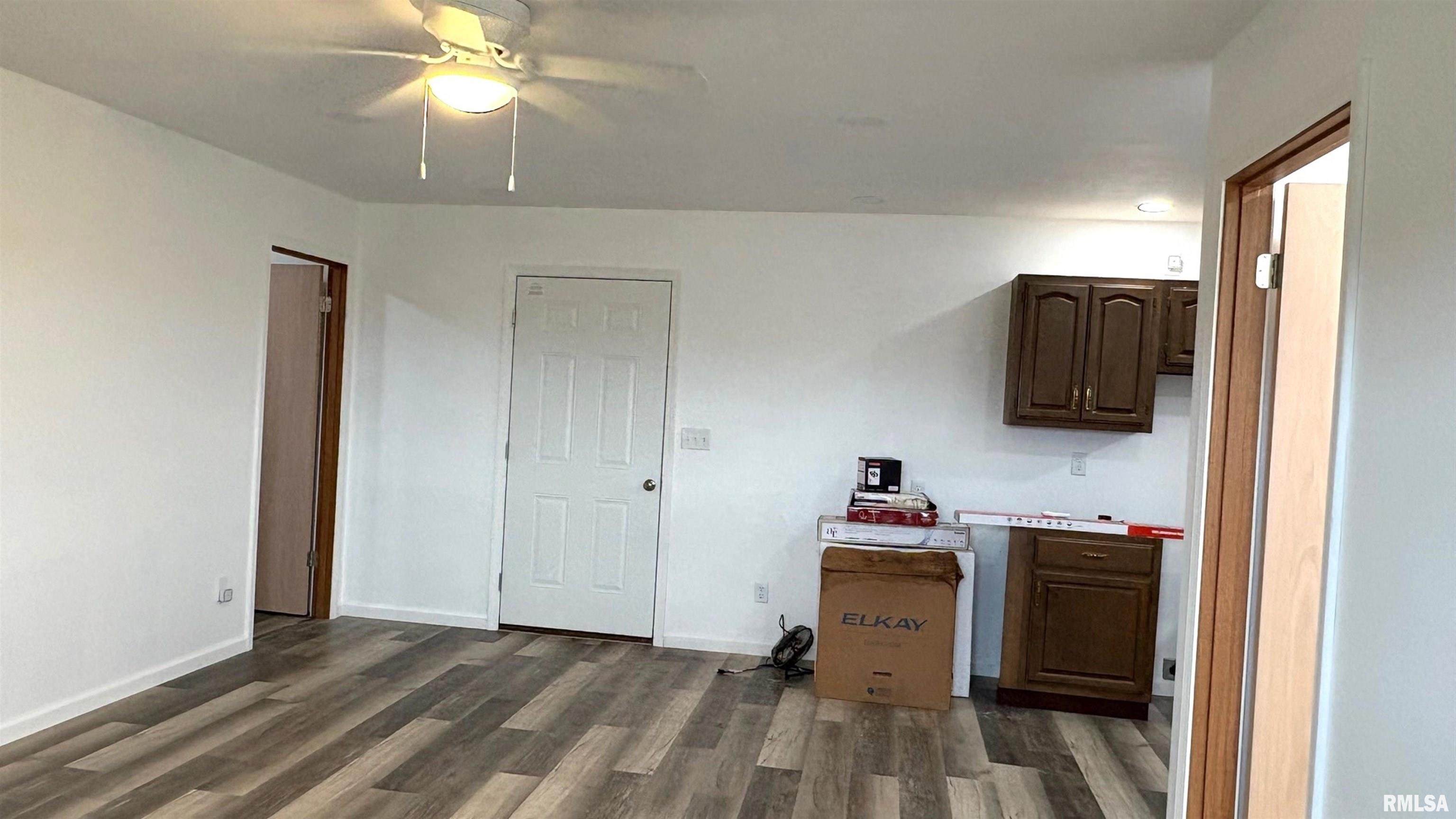 11332 Airport Road Sparta, IL 62286 - Photo 4 of 17