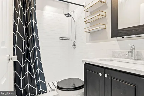 $309,000 | 118 Jamestown Avenue, Philadelphia, PA 19127