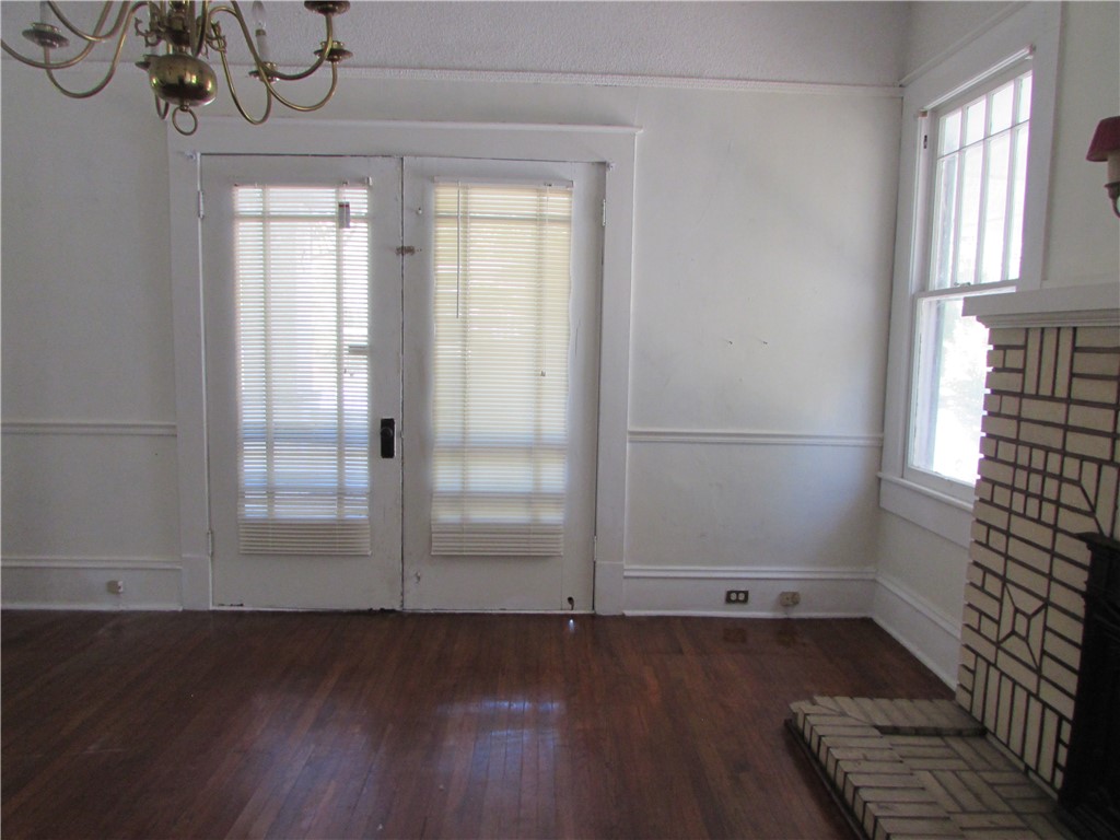 1003 Carswell Avenue Waycross, GA 31503 - Photo 21 of 25 Dining Room