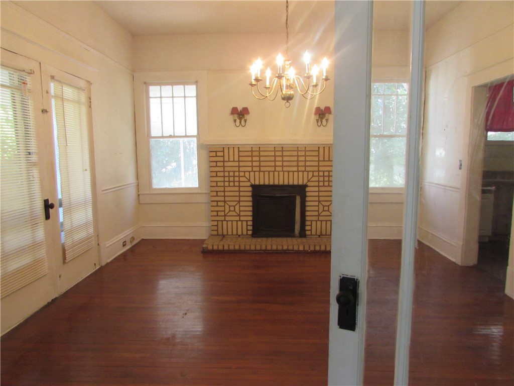 1003 Carswell Avenue Waycross, GA 31503 - Photo 9 of 25 Dining Room
