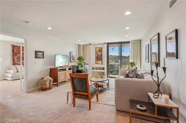 $519,000 | 4239 Vía Arbolada, Unit 208, Los Angeles, CA 90042