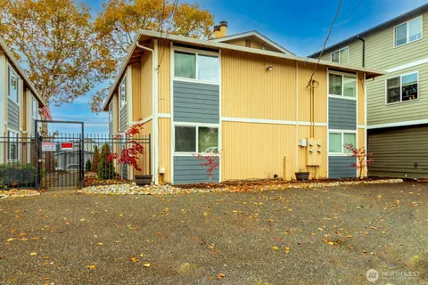 $865,000 | 4027 South Warner Street, Tacoma, WA 98409