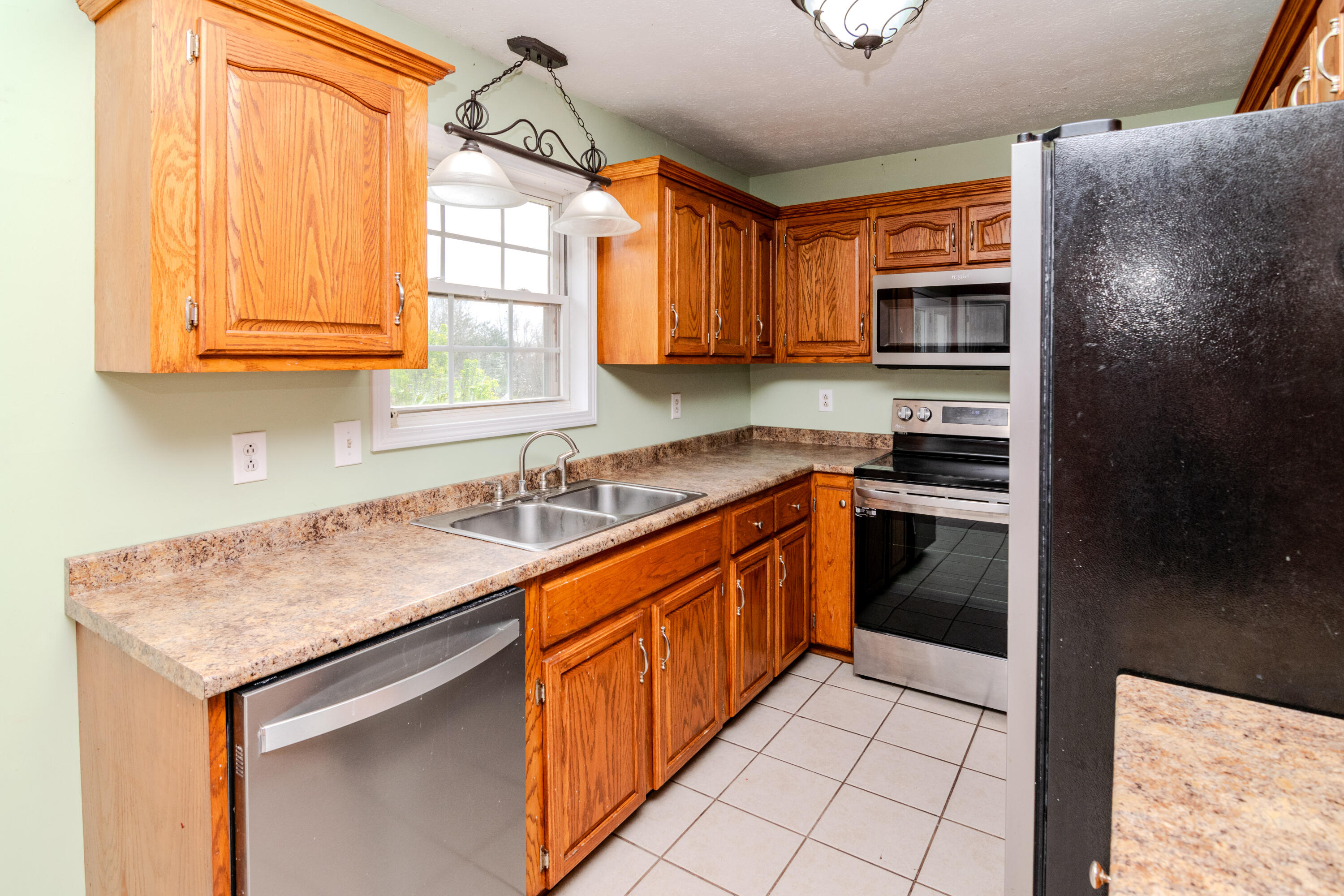 3023 Lettered Oak Road Albany, KY 42602 - Photo 9 of 49 Kitchen appliances convey