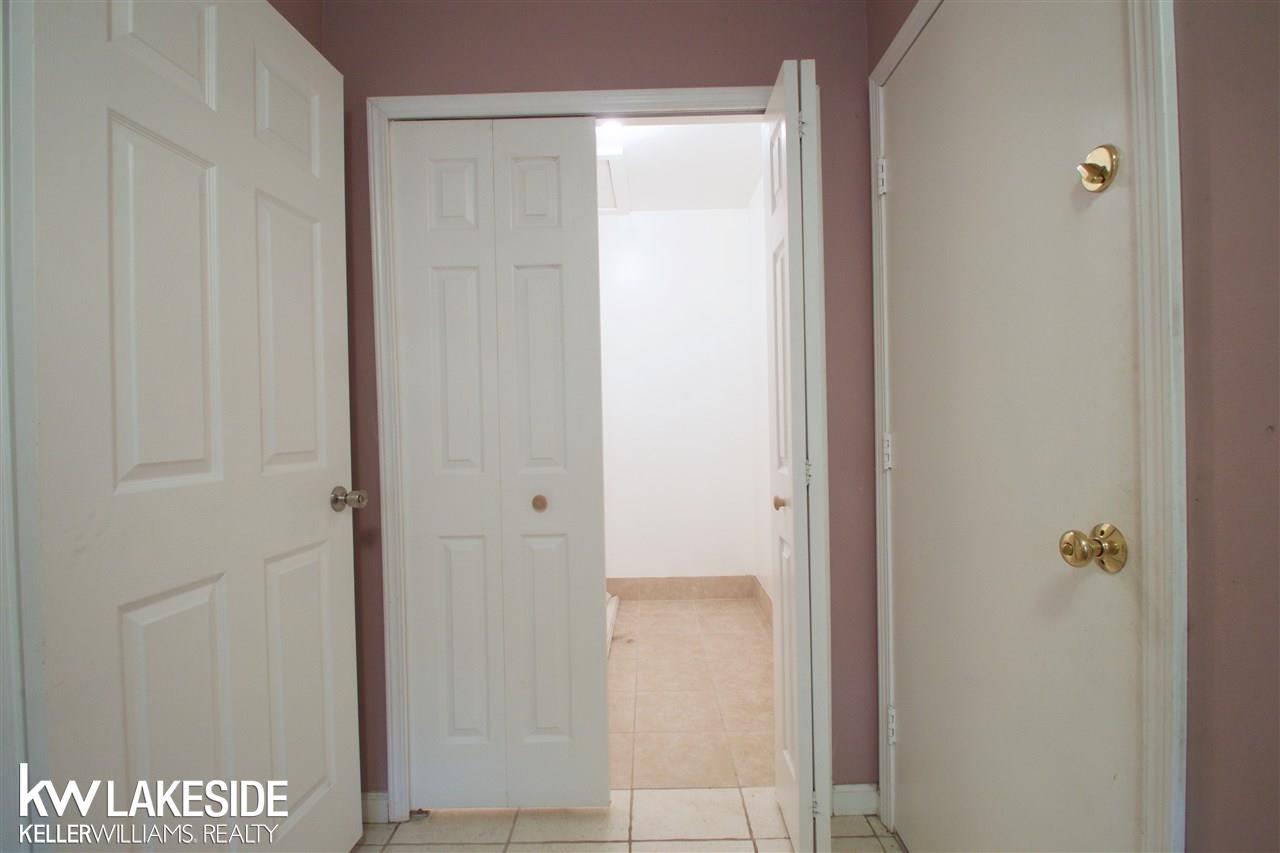 3904 Rolf Drive Warren, MI 48092 - Photo 37 of 44 31357551-36.JPG