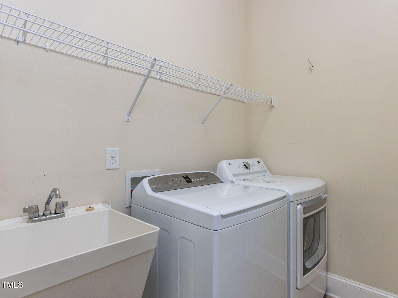 616 Fallon Grove Way Raleigh, NC 27608 - Photo 31 of 36 031-1280x960-laundry-room