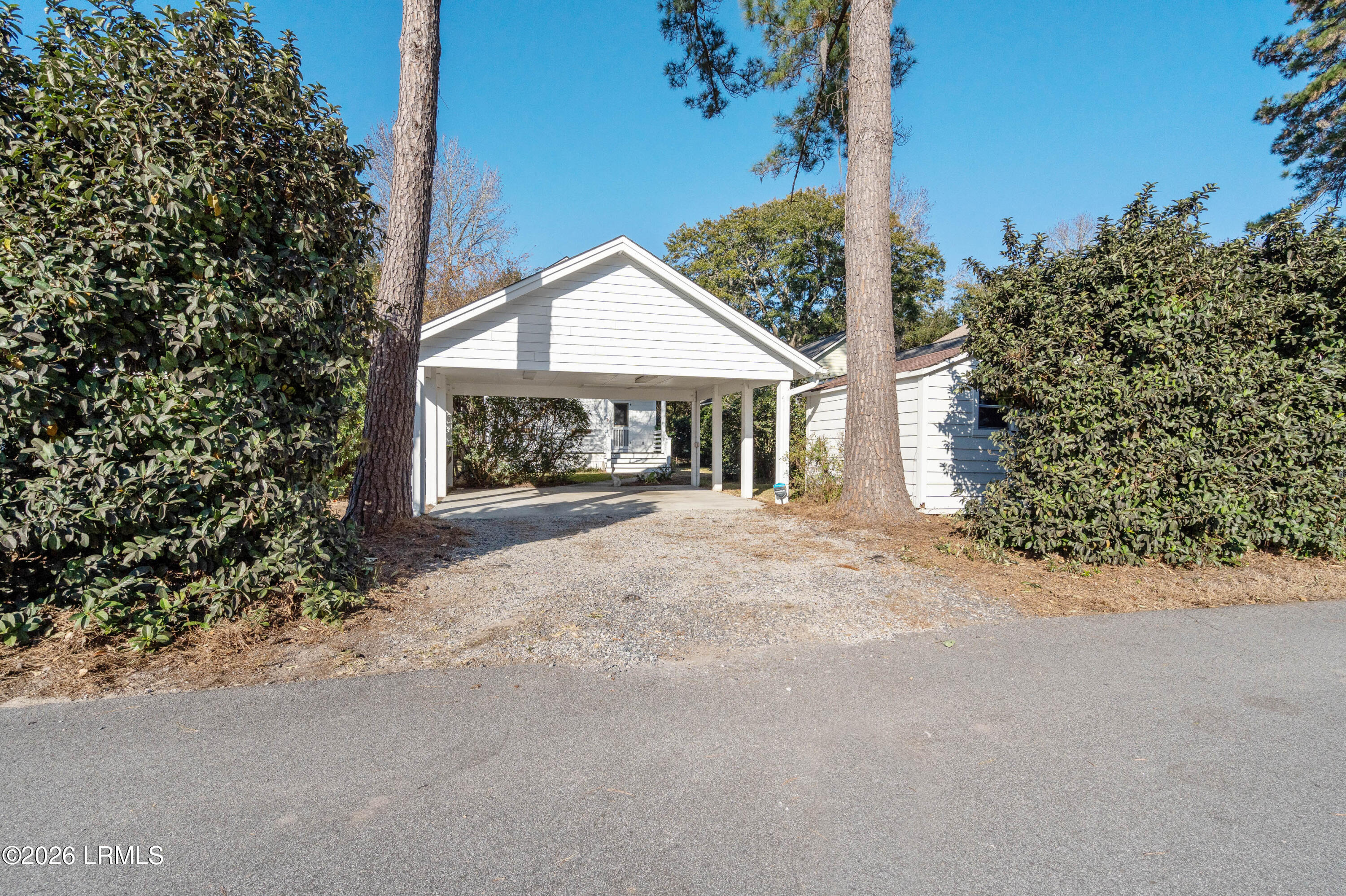 2668 Broad Street Beaufort, SC 29902 - Photo 31 of 36 2668 Broad St-10