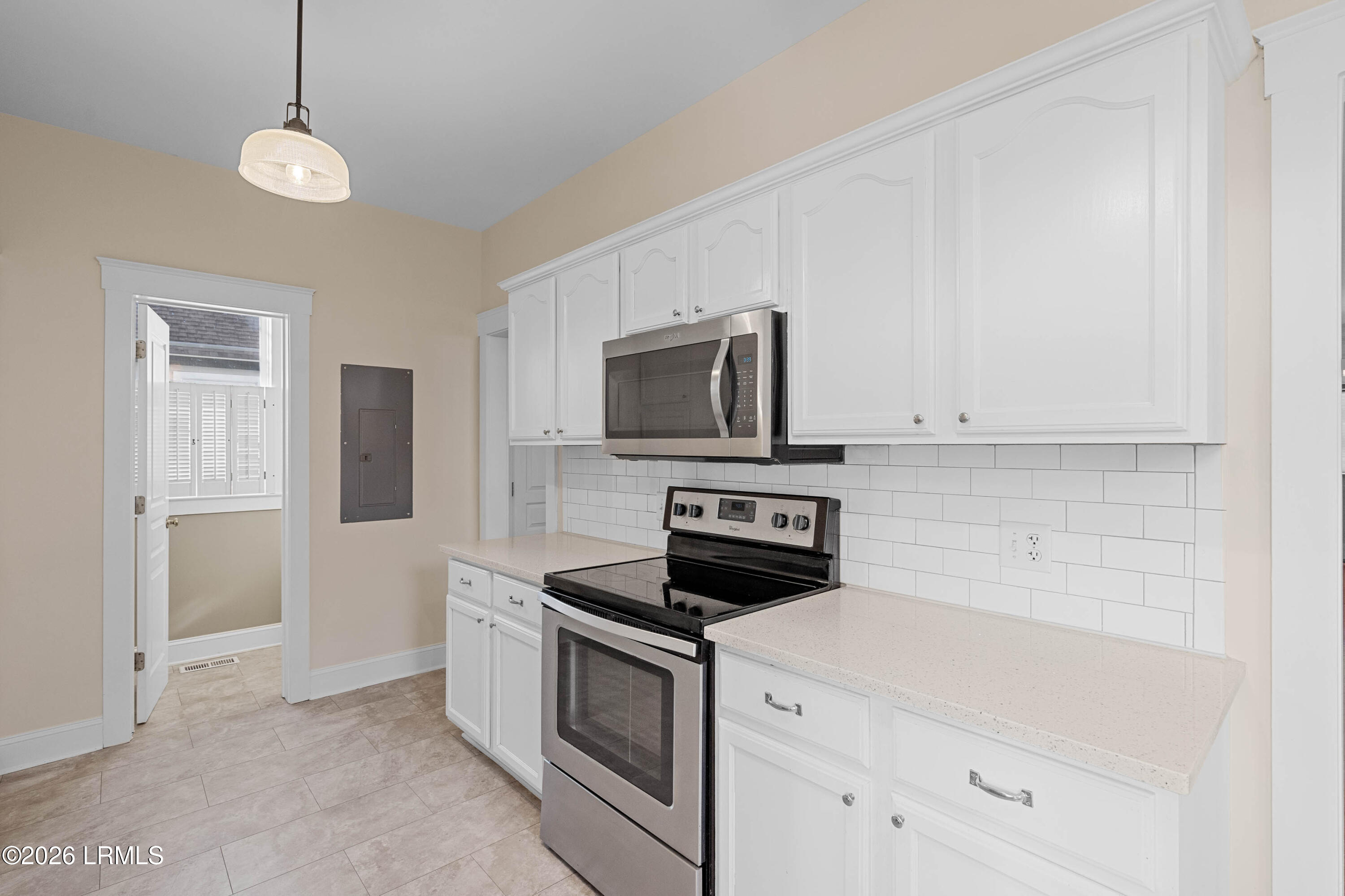 2668 Broad Street Beaufort, SC 29902 - Photo 9 of 36 2668 Broad St-21