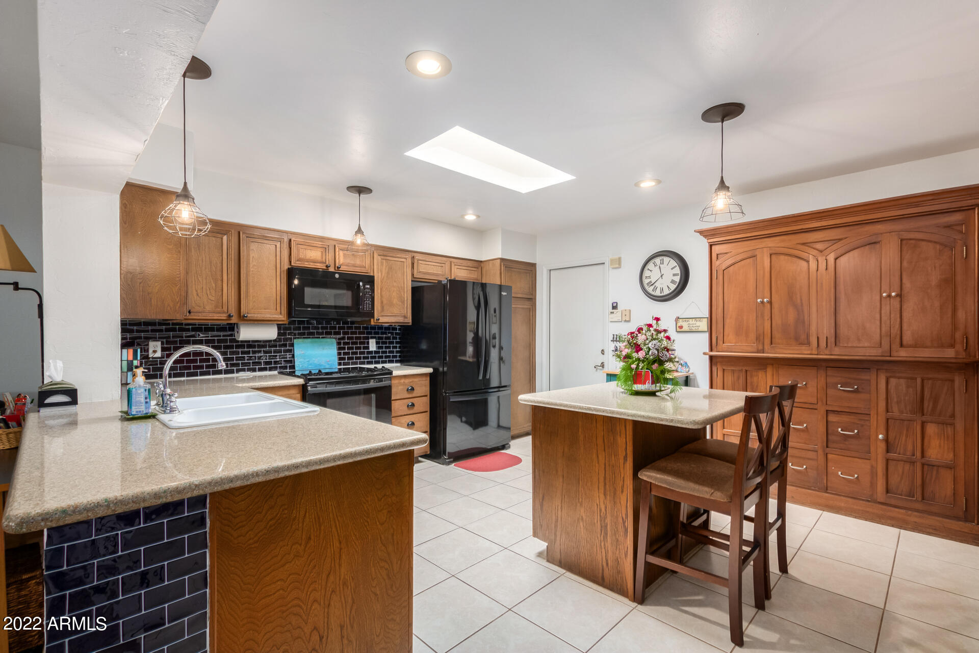 5611 South Crows Nest Road Tempe, AZ 85283 - Photo 11 of 44 Open & Bright Kitchen