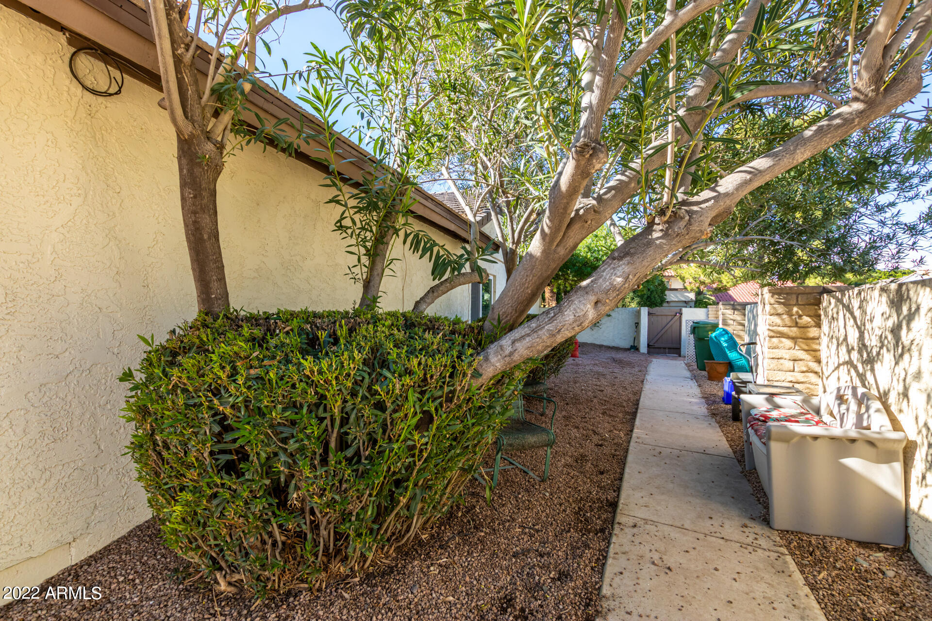 5611 South Crows Nest Road Tempe, AZ 85283 - Photo 30 of 44 Side Yard