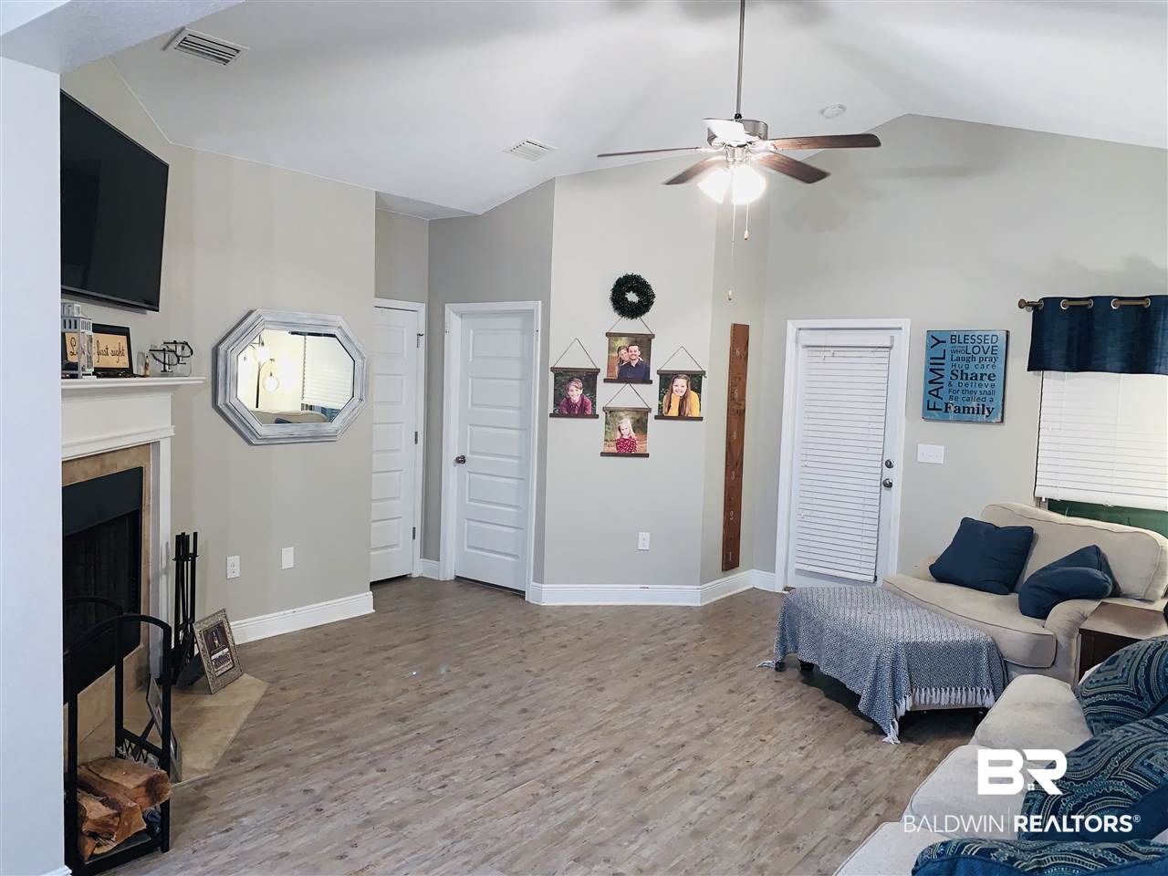 1725 Arcadia Drive Foley, AL 36535 - Photo 7 of 23 Living Room