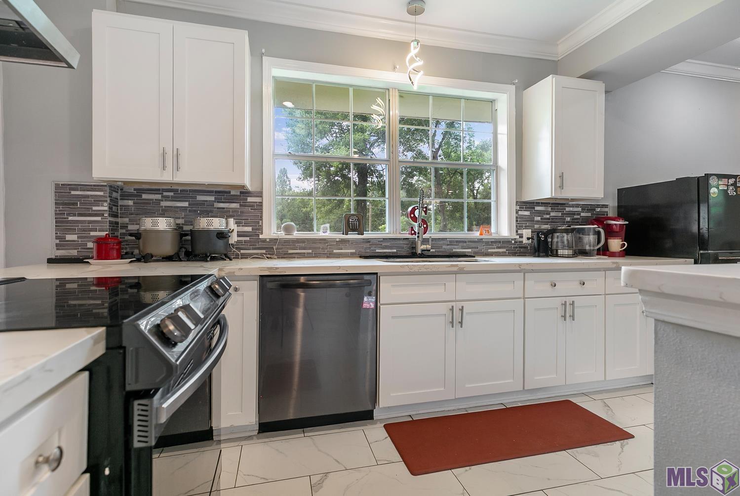 8227 Oak View Drive Baton Rouge, LA 70814 - Photo 4 of 21