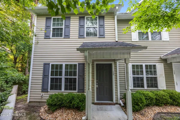 $1,275 | 140 Greenford Place, Jacksonville, NC 28540