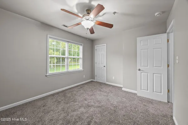 $1,275 | 140 Greenford Place, Jacksonville, NC 28540