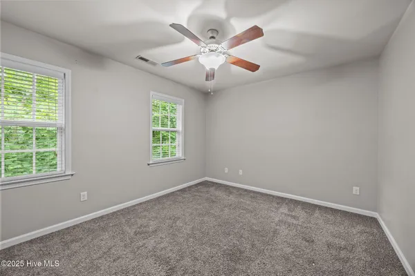 $1,275 | 140 Greenford Place, Jacksonville, NC 28540