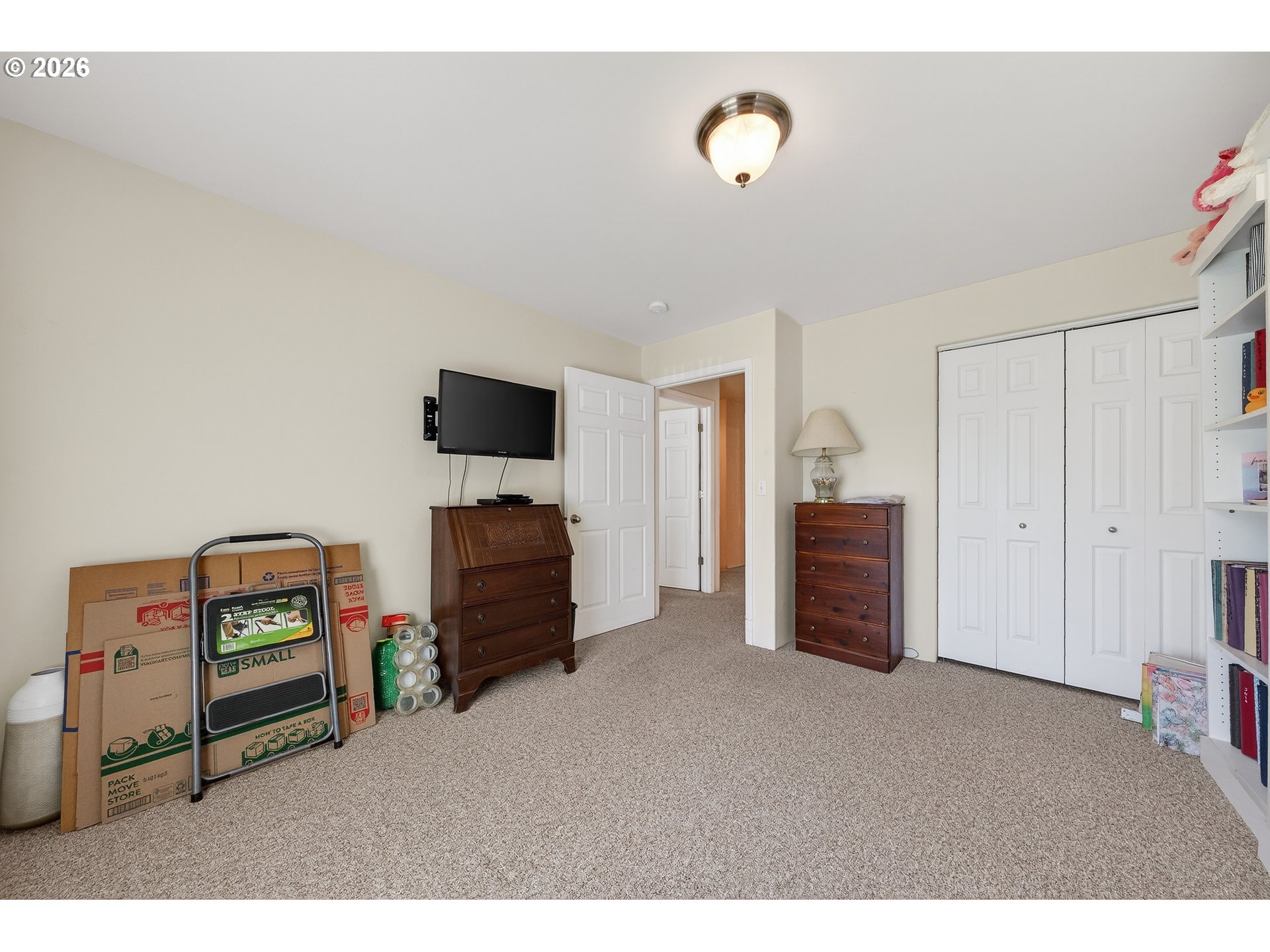 101 Pleasant Street Roseburg, OR 97470 - Photo 21 of 43 a living room with furniture and a flat screen tv