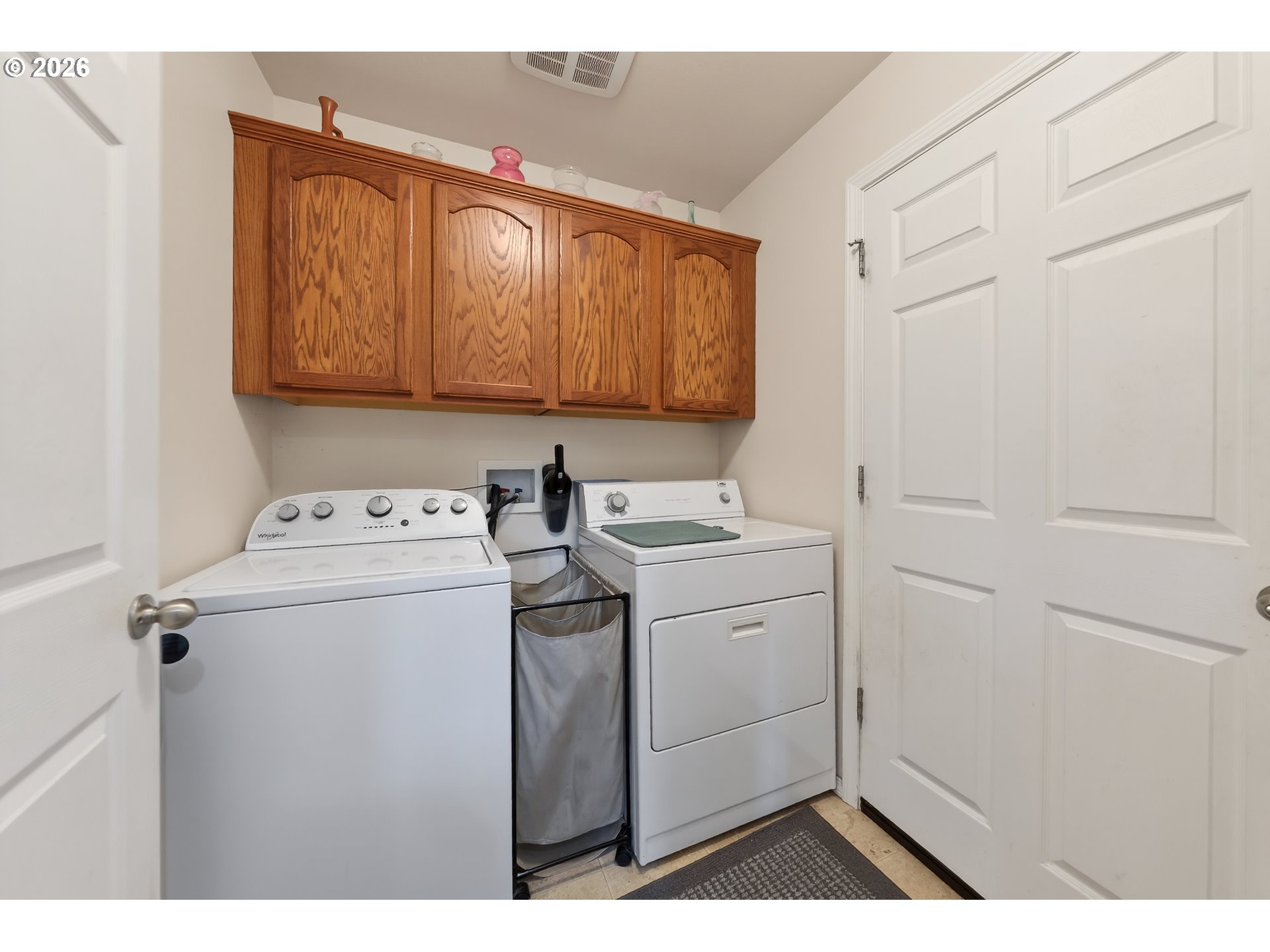 101 Pleasant Street Roseburg, OR 97470 - Photo 25 of 43 a utility room with dryer and washer