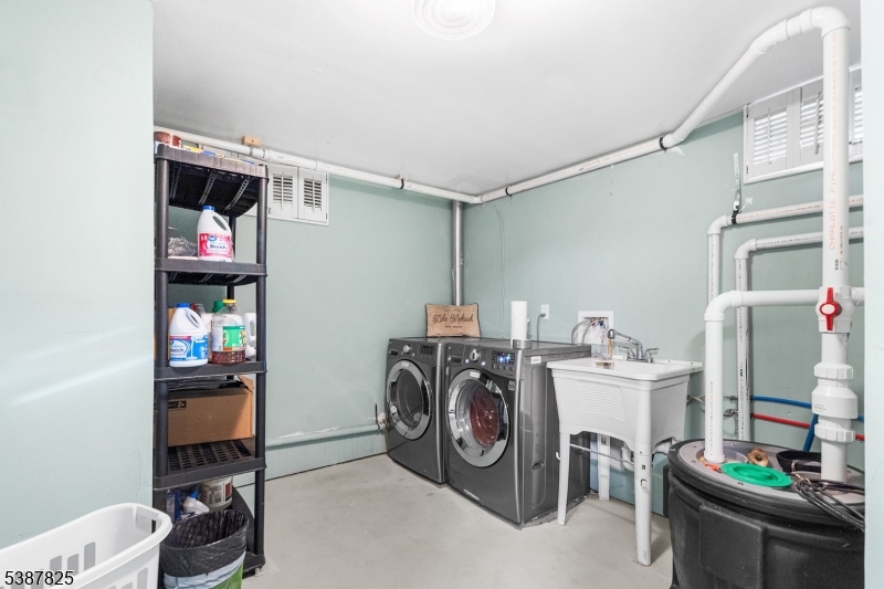 159 East Shore Trail Sparta, NJ 07871 - Photo 15 of 41