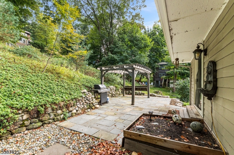 159 East Shore Trail Sparta, NJ 07871 - Photo 29 of 41