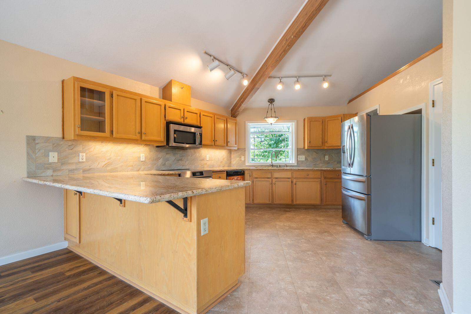 22162 Silver Spur Road Palo Cedro, CA 96073 - Photo 9 of 80 aVy96y1g