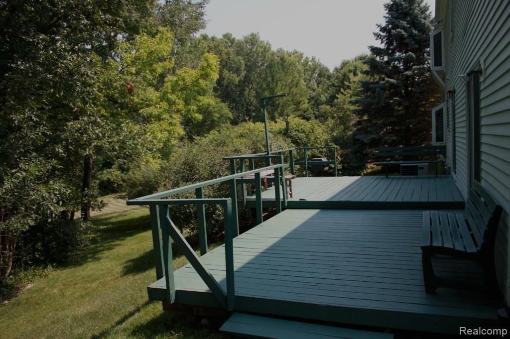 1348 East Fairview Lane Rochester, MI 48306 - Photo 12 of 18 IMG_0964.jpg
