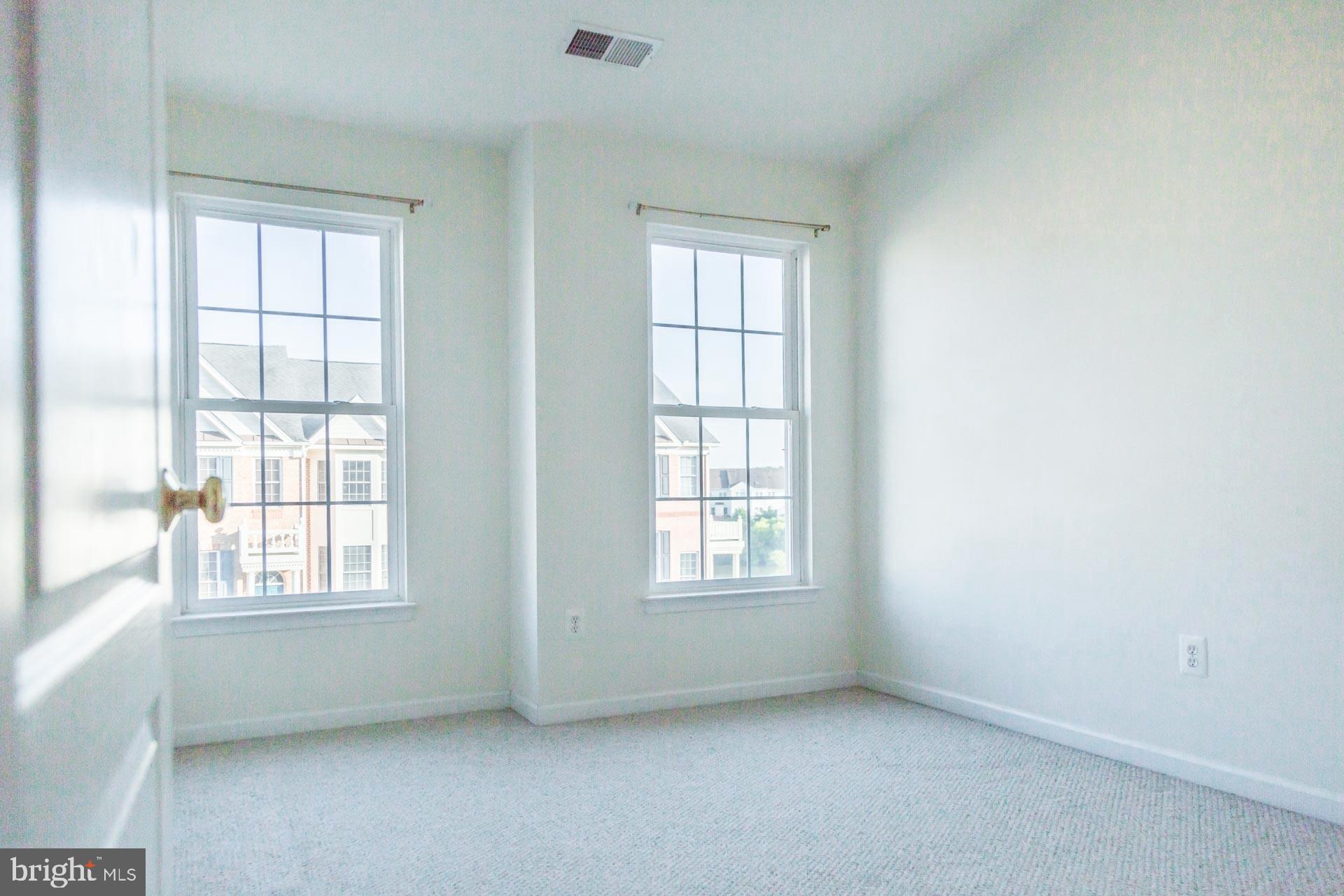 42756 Locklear Terrace Chantilly, VA 20152 - Photo 17 of 24