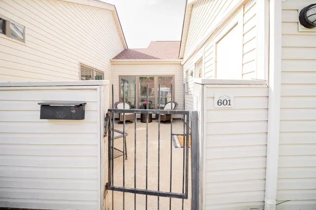 $299,900 | 601 Laurel Hill Drive, Old Hickory, TN 37138