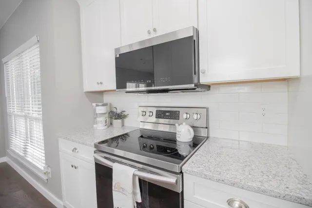 $299,900 | 601 Laurel Hill Drive, Old Hickory, TN 37138