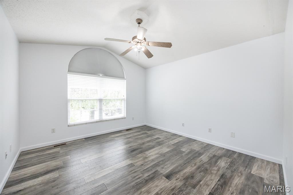 2130 Streamview Court O'Fallon, IL 62269 - Photo 10 of 32