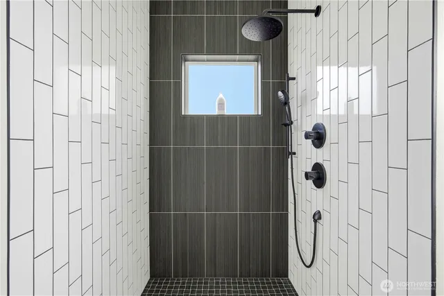 $714,000 | 7552 39th Avenue Southwest, Seattle, WA 98126