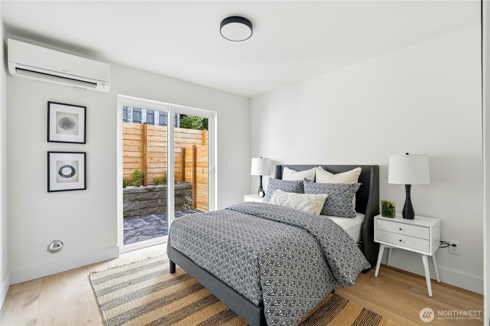 7552 39th Avenue Southwest Seattle, WA 98126 - Photo 3 of 23