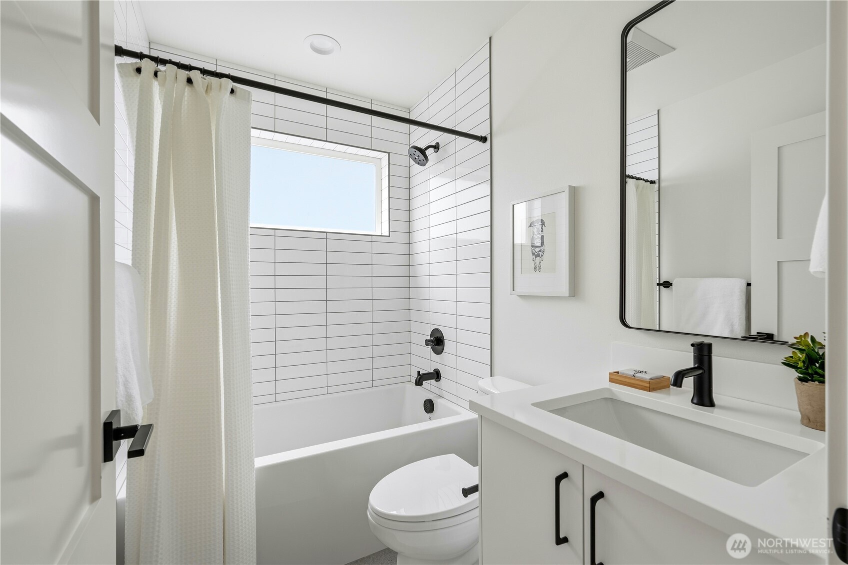 7552 39th Avenue Southwest Seattle, WA 98126 - Photo 6 of 23